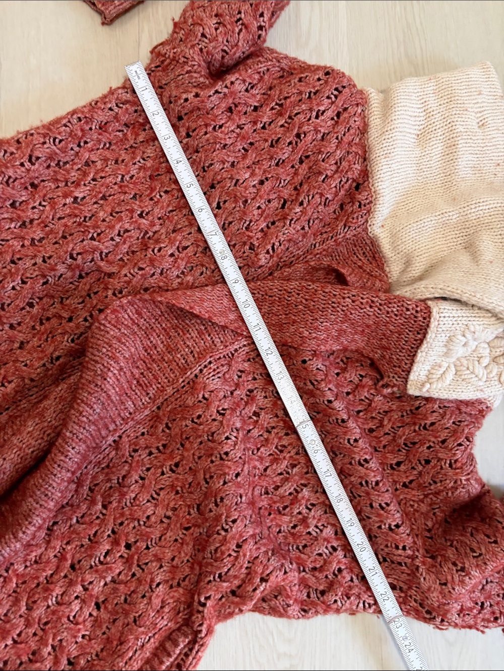 Knitted soft wool long sweater Large - Picture 8 of 8